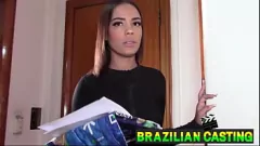 تشغيل يتم القبض على رئيسه أثناء الاستحمام - تجسست ومارس الجنس معه ، ويحصل كس ضيقة