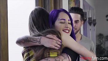 Reproduzir Fode a cadela da irmã do homem