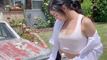 play brunette fit with silicones blowjob video chat