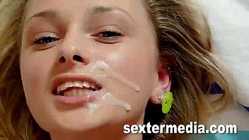 Abspielen Teenager-Schauspielerin Teenager anal in der Umkleidekabine beim Umziehen