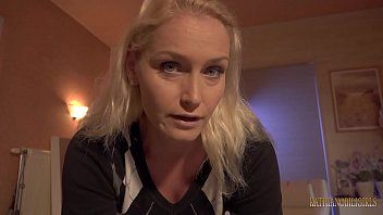 Reproduzir Ebony adora os momentos de orgasmo com este homem talentoso