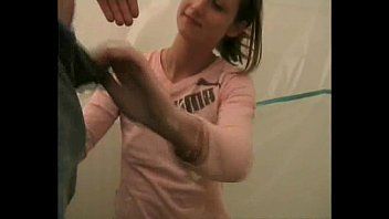 Redare Iubita rusionasa isi penetreaza amantul mult
