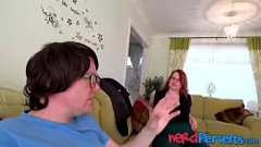 Redare Gagica britanică curbă păcălită în întâlniri obraznice